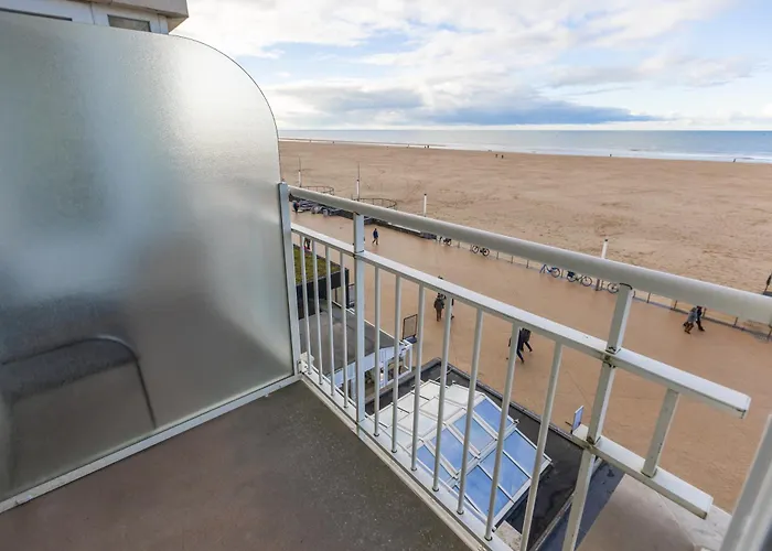 Lecomte - The Shoreline Beachview 106 Appartement